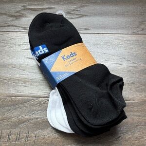 Keds 6 pack flat knit,low cut socks, 3 pair black 3 pair white, blue logo
